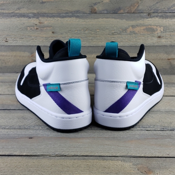 NEW Nike Jordan Fadeaway Basketball Shoes Black Turbo Green White - Picture 3 of 9